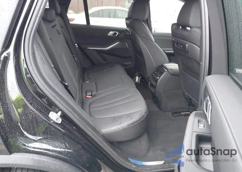 2022 BMW X5 Sdrive40I z USA, uszkodzony, nr VIN 5UXCR4C00N9K38339